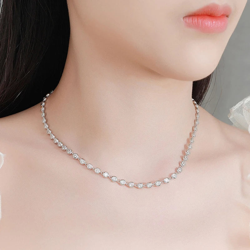 Aura Nova Bubble Bezel Moissanite Chain