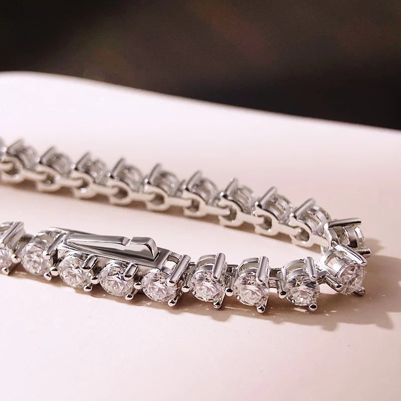 Moissanite Tennis Bracelet – Classic Round